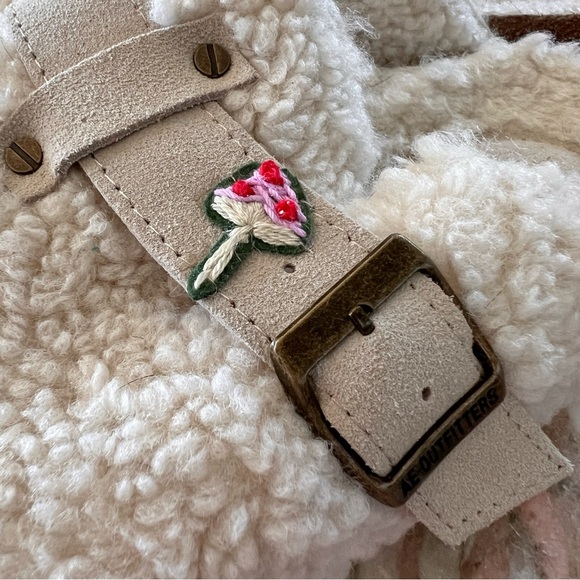 NWOT Sherpa Faux Shearling Slip on Clog Customized with Mushroom Patches OOAK - Picture 6 of 7